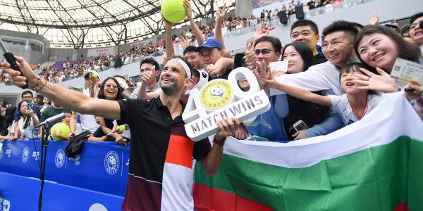 dimitrov-chengdu-2023-saturday-fans